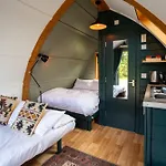Sedgewell Barn By Wigwam Holidays * Нортхаллертон